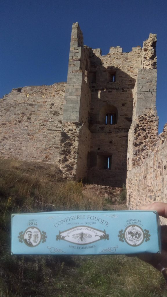 Le nougat Fouque remonte le temps : Les ruines du château d'Hyères - Gertosio Paule